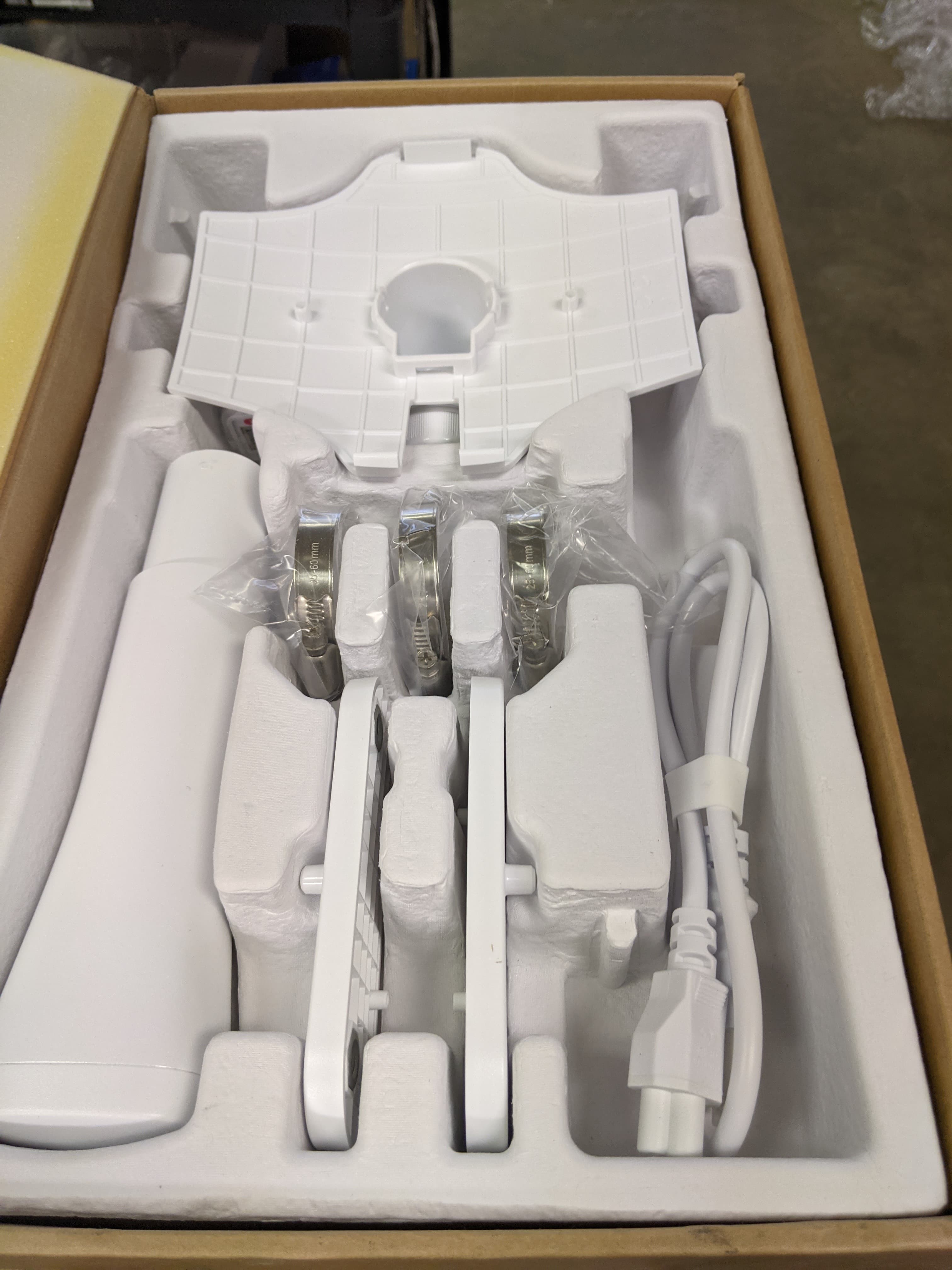 Ubquiti airMAX LiteBeam 5AC Long-Range