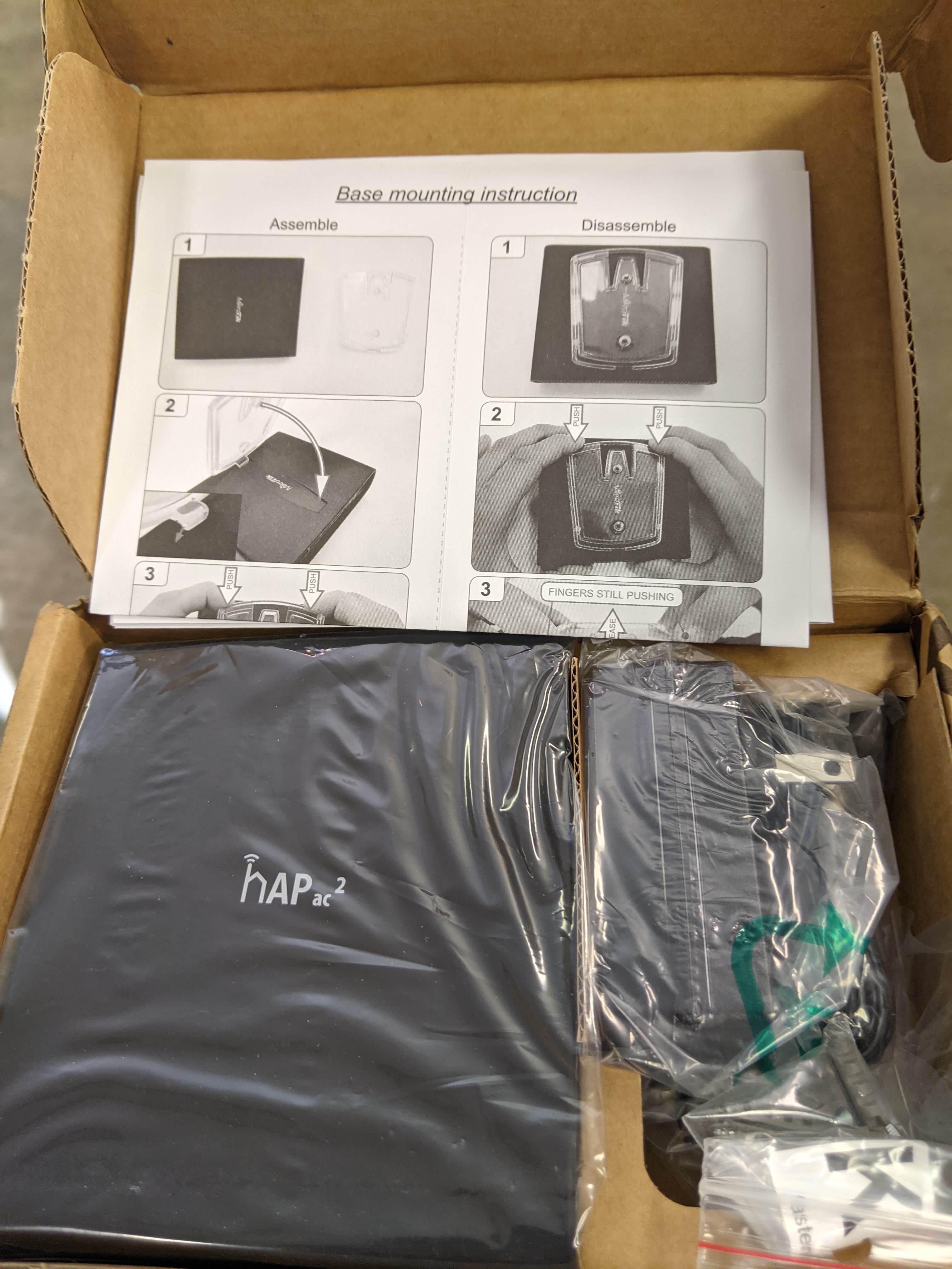 MikroTik Dual-Concurrent 2.4/5GHz AP, 802.11a/b/g/n/ac,
